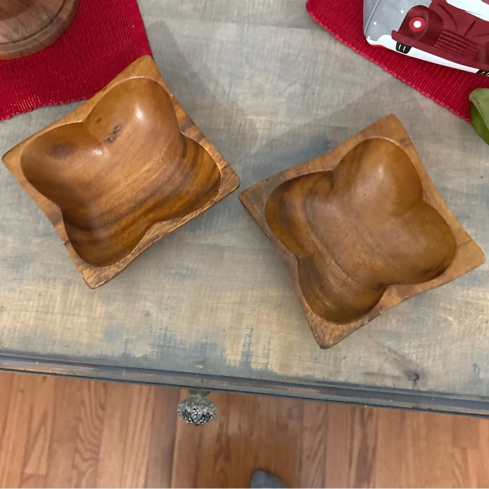 Monkey Pod Scallop Bowls Nut Dishes 2 Vintage Boho MCM Wood clover shape